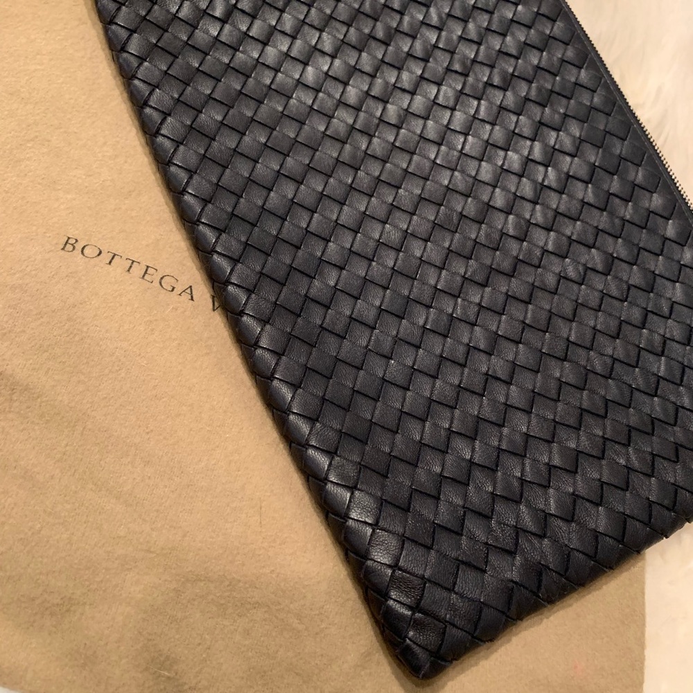 Bottega Veneta clutch bag 🖤 - Picture 8 of 8